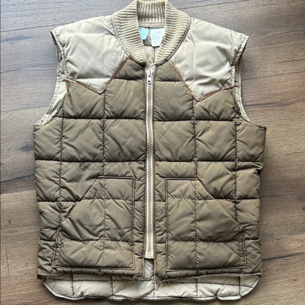 Walls Vintage Men's Quilted Tan Vest !! Medium !!
